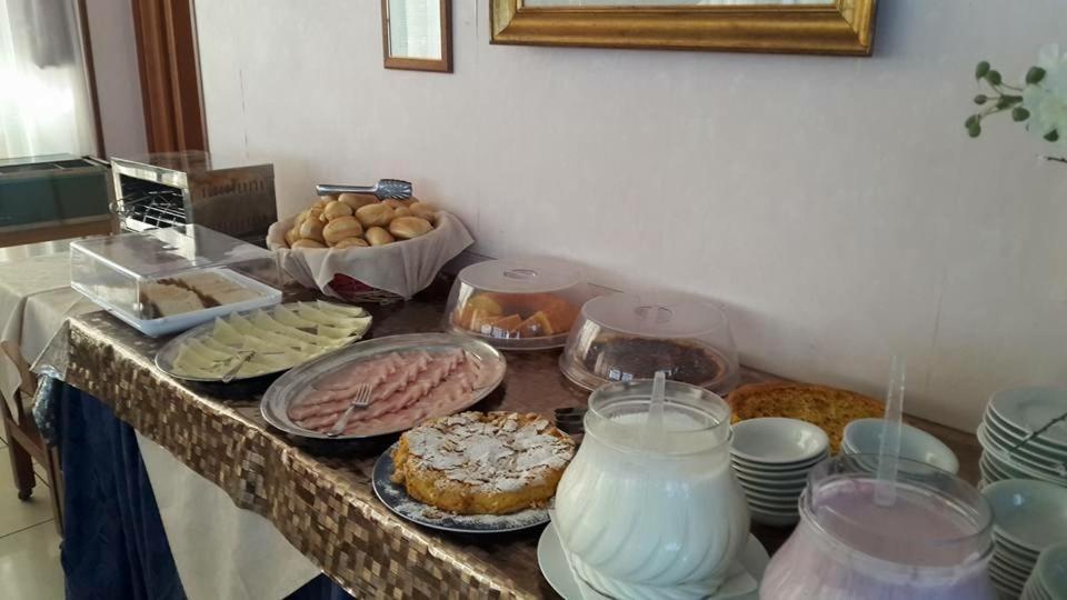 Hotel Joli Alba Adriatica Εξωτερικό φωτογραφία