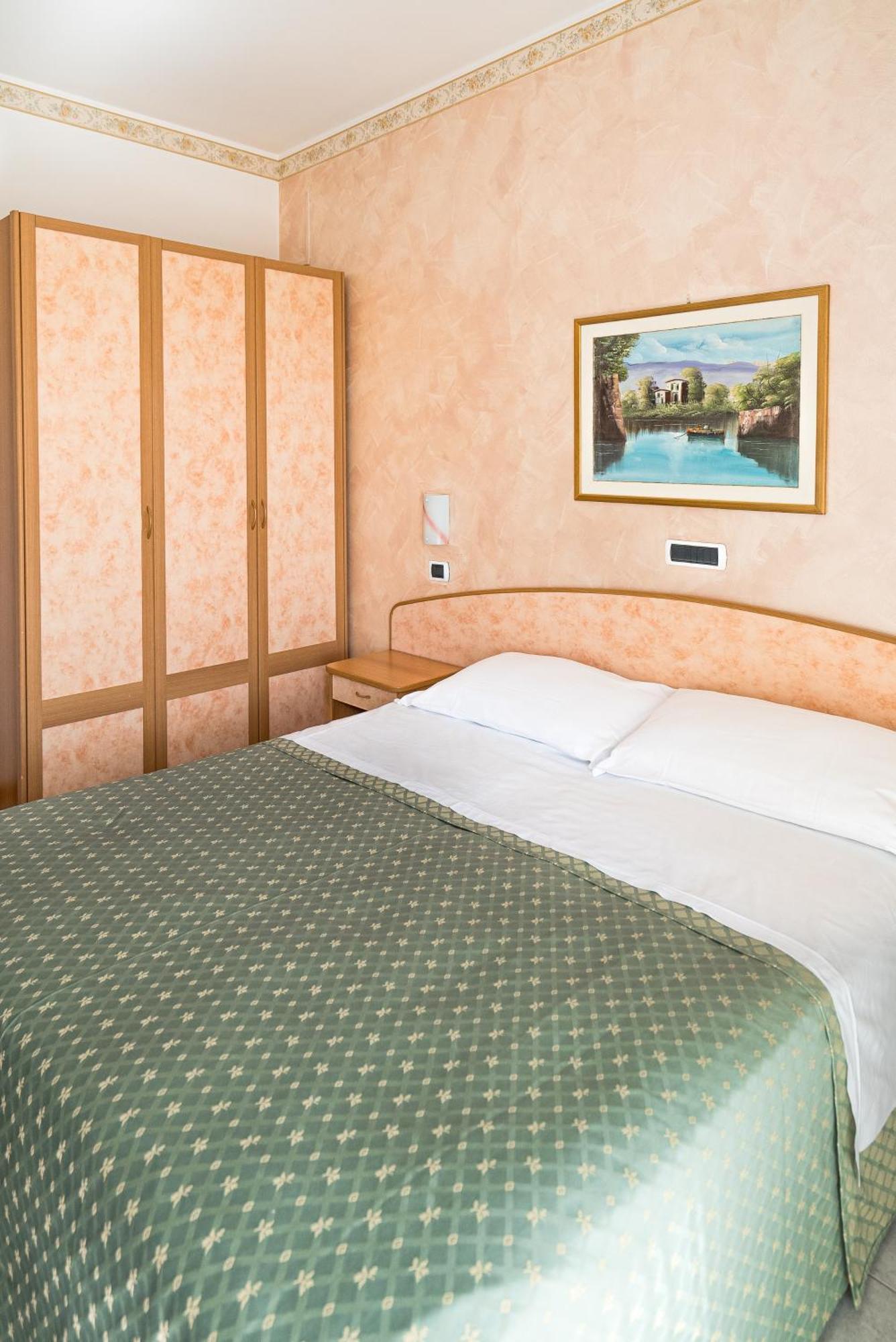 Hotel Joli Alba Adriatica Εξωτερικό φωτογραφία